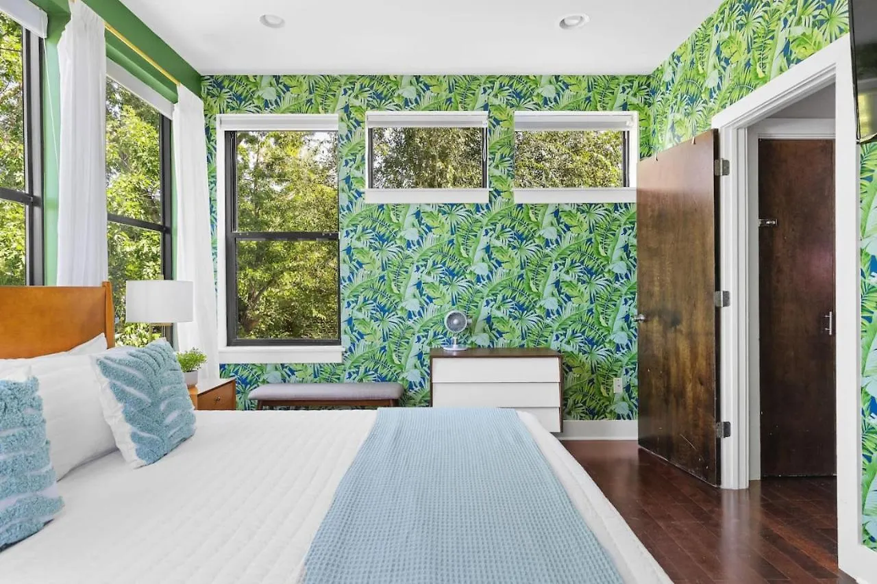 Modern Home With Rooftop Deck Walk To Coffee Restaurants Brewery Nashville 0*,  United States