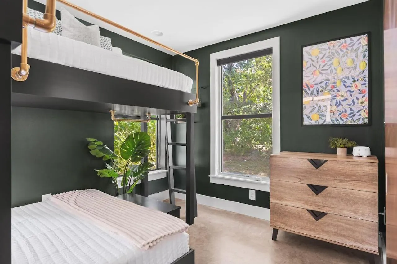Modern Home With Rooftop Deck Walk To Coffee Restaurants Brewery Nashville Holiday home
